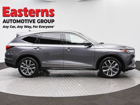 Used 2023 Acura MDX SH-AWD w/ Technology Package image 4