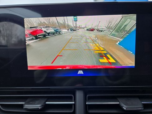 Used 2025 Chevrolet Trax RS w/ Sunroof Package image 10