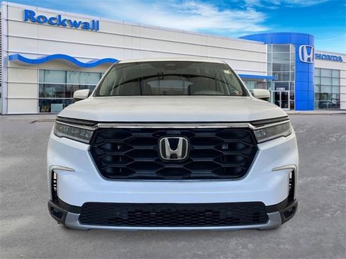 New 2025 Honda Pilot EX-L image 10
