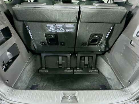 Used 2026 Kia Carnival SX w/ SX Dark Edition Package image 34