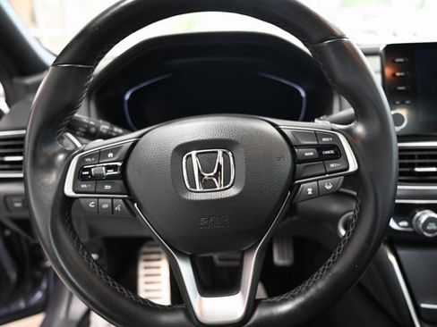 Used 2018 Honda Accord Sport image 23