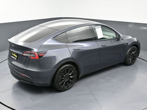 Used 2021 Tesla Model Y Long Range image 48