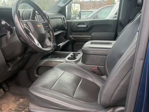 Used 2021 Chevrolet Silverado 3500 LTZ w/ LTZ Convenience Package image 8