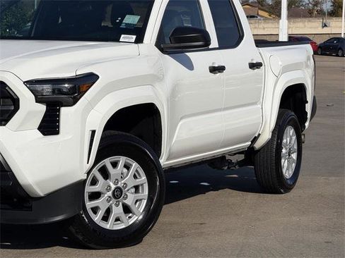 Certified 2025 Toyota Tacoma SR image 3