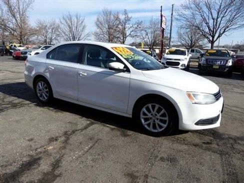 Used 2014 Volkswagen Jetta SE image 5