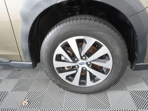 Used 2023 Subaru Outback Premium image 15