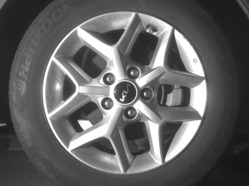 Used 2025 Kia Soul LX w/ LX Technology Package FWD image 16