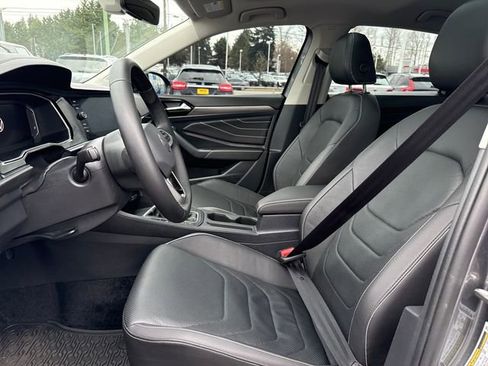 Used 2024 Volkswagen Jetta SEL image 28