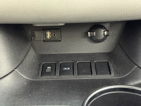 Used 2016 Toyota Highlander Plus image 25