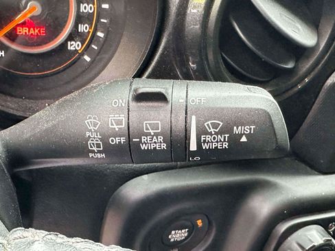 Used 2020 Jeep Wrangler Unlimited Sahara AWD/4WD image 21