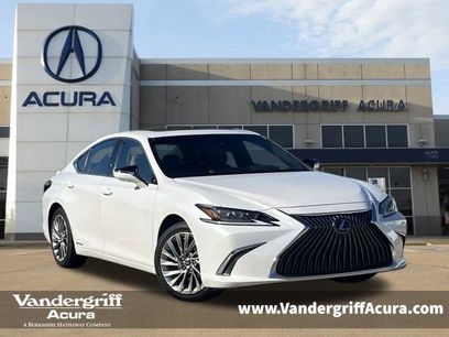 Used 2021 Lexus ES 300h Ultra Luxury w/ Accessory Package 2