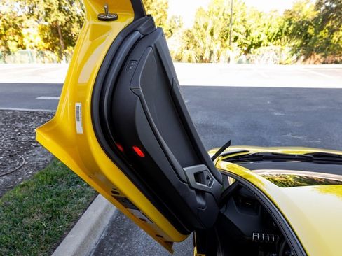 Used 2014 Lamborghini Aventador image 27