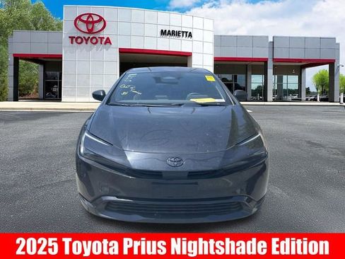 Used 2025 Toyota Prius FWD image 2