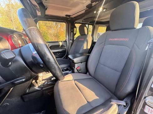 Used 2019 Jeep Wrangler Unlimited Rubicon w/ Cold Weather Group image 21