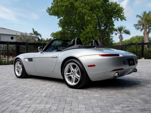 Used 2002 BMW Z8 RWD image 5