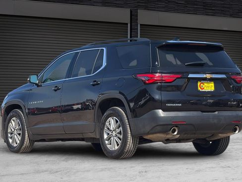Used 2023 Chevrolet Traverse LT FWD image 6