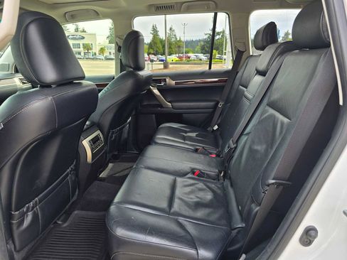 Used 2015 Lexus GX 460 w/ Premium Package image 17
