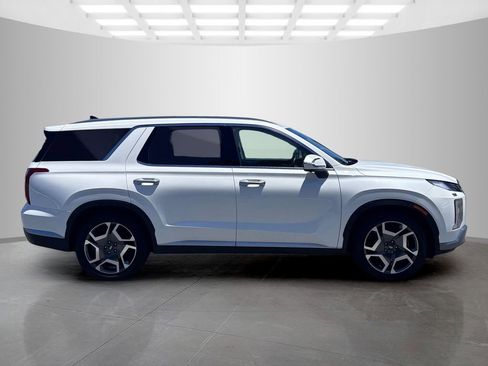 Used 2023 Hyundai Palisade SEL w/ Premium Package FWD image 7
