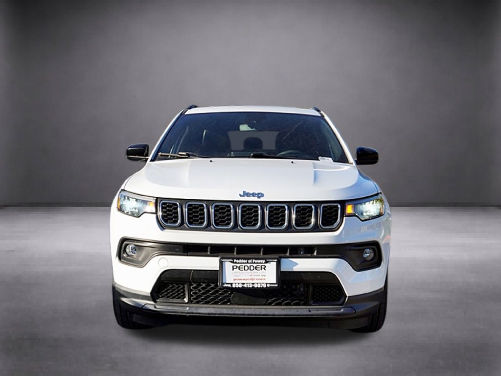 Used 2024 Jeep Compass Latitude AWD/4WD image 11