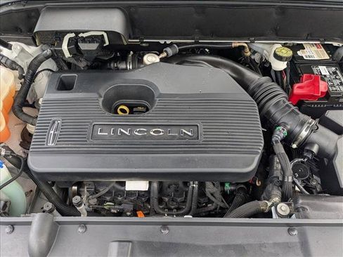 Used 2019 Lincoln Nautilus Reserve image 21