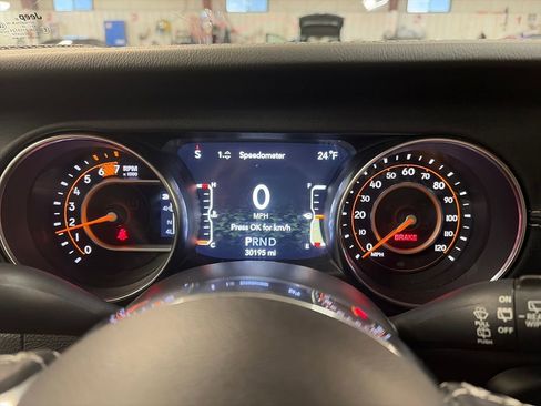 Certified 2021 Jeep Wrangler Unlimited Sahara image 26