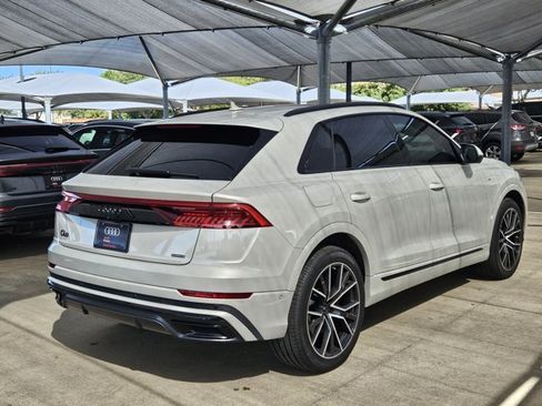 Used 2023 Audi Q8 Prestige AWD/4WD image 5