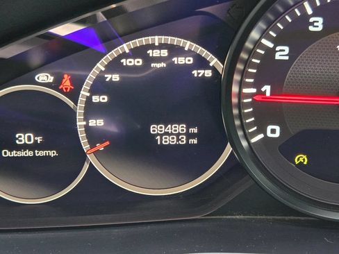 Used 2019 Porsche Cayenne AWD/4WD image 5