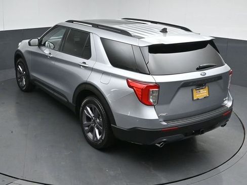 Certified 2021 Ford Explorer XLT w/ Equipment Group 202A AWD/4WD image 43
