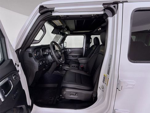 New 2025 Jeep Wrangler Unlimited Rubicon 392 image 11