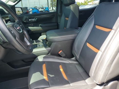 Used 2024 GMC Sierra 1500 AT4 w/ AT4 Preferred Package AWD/4WD image 16