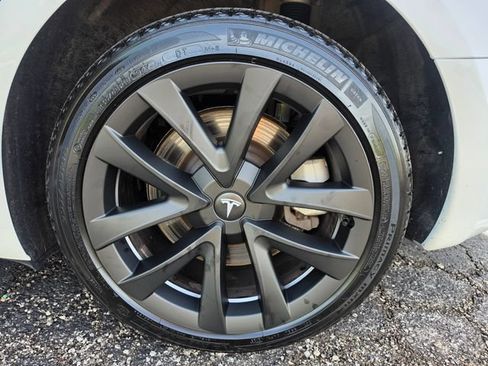 Used 2023 Tesla Model 3 Standard Range RWD image 27