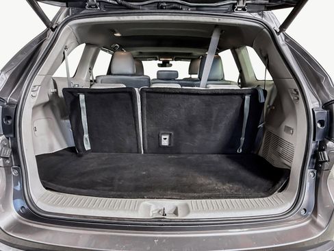 Used 2018 Toyota Highlander XLE image 35