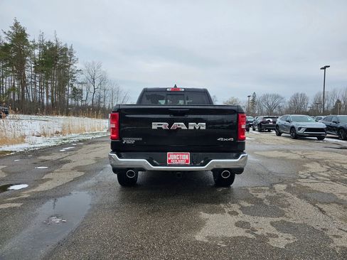 New 2026 RAM 1500 4x4 Crew Cab image 5
