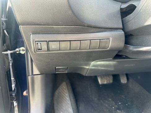 Used 2023 Toyota Corolla LE image 23