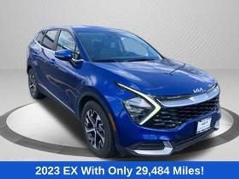 Used 2023 Kia Sportage EX FWD image 3