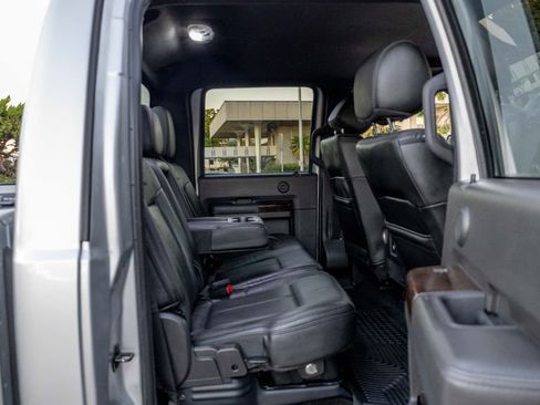 Used 2015 Ford F250 Platinum w/ FX4 Off-Road Package image 19