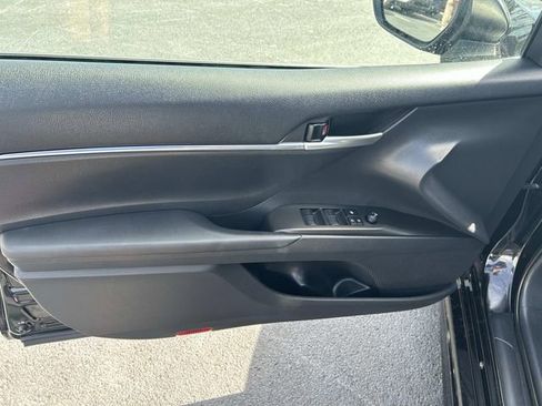 Used 2024 Toyota Camry SE image 18