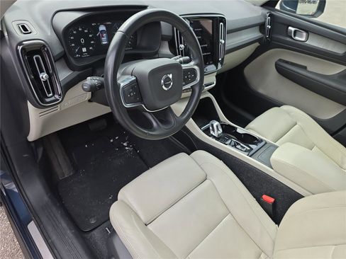 Used 2021 Volvo XC40 T5 Inscription w/ Advanced Package image 14