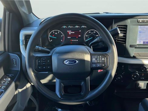 Used 2023 Ford F250 XL w/ STX Appearance Package AWD/4WD image 11