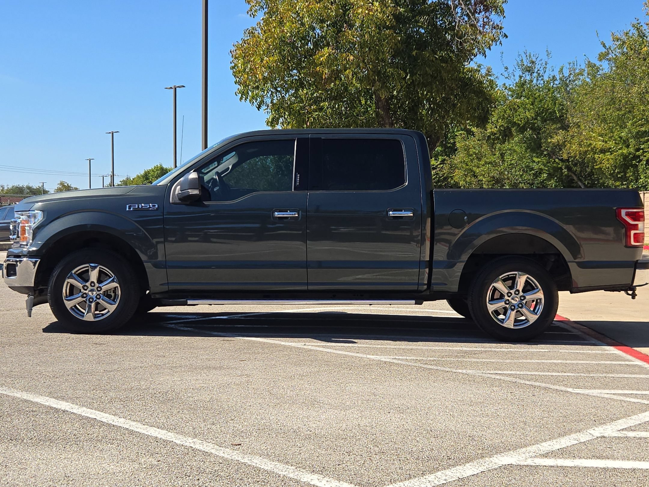 Used 2018 Ford F150 XLT w/ Equipment Group 302A Luxury RWD image 6