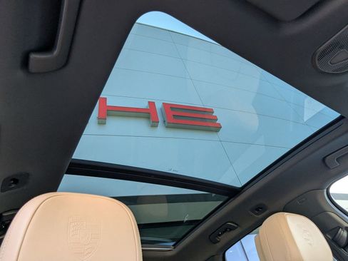 Certified 2026 Porsche Cayenne AWD/4WD image 26