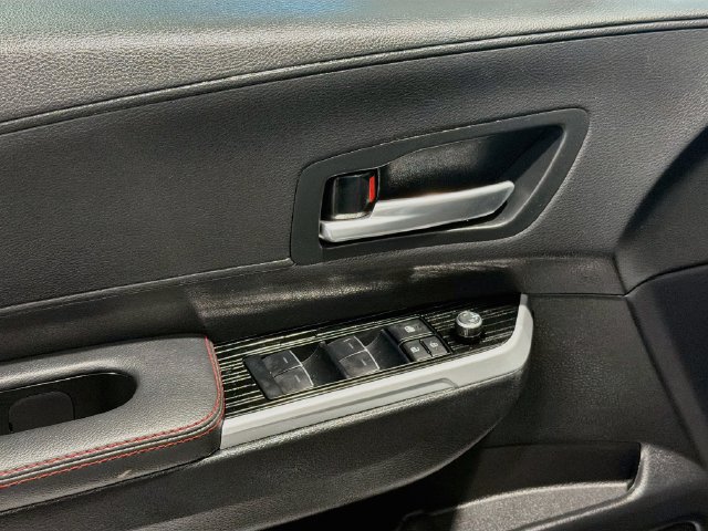 Certified 2025 Toyota Sienna XSE AWD/4WD image 15