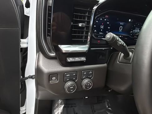 Used 2025 Chevrolet Silverado 2500 High Country w/ Technology Package AWD/4WD image 22