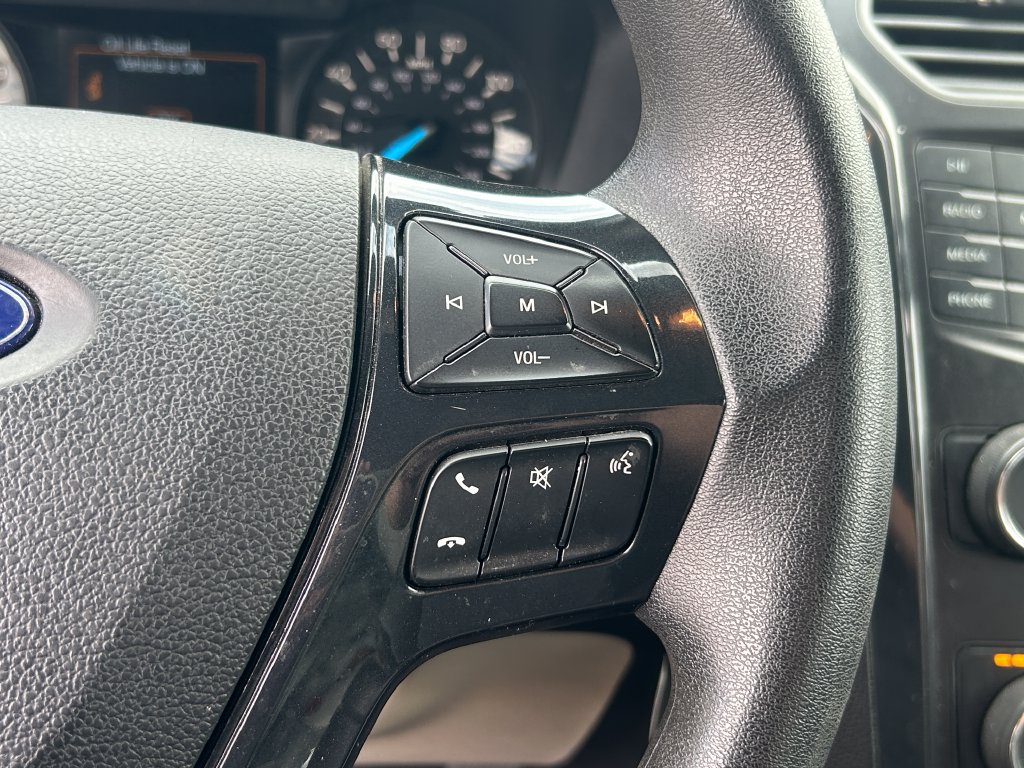 Used 2018 Ford Explorer 4WD w/ Class II Trailer Tow Package image 16