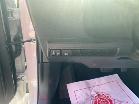 Used 2024 Toyota Corolla LE image 19