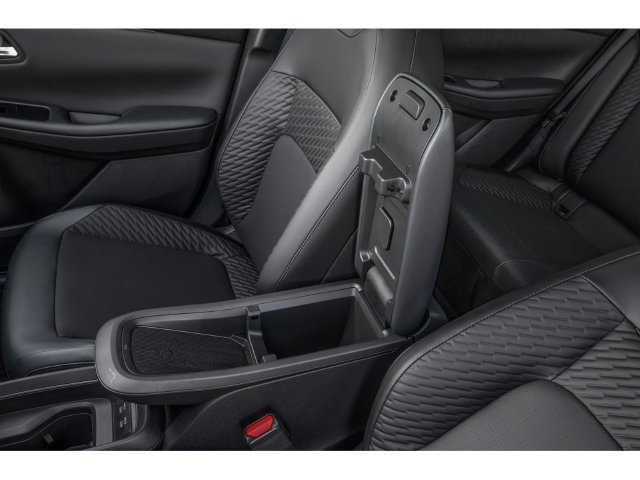New 2026 Nissan Leaf Platinum+ w/ Cargo Package (Platinum+) FWD image 9