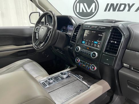 Used 2018 Ford Expedition Max Limited w/ Equipment Group 301A AWD/4WD image 20
