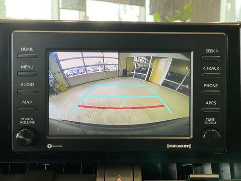 Used 2021 Toyota RAV4 LE image 20