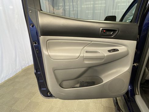 Used 2013 Toyota Tacoma 4x4 Double Cab w/ TRD Off-Road Pkg image 23