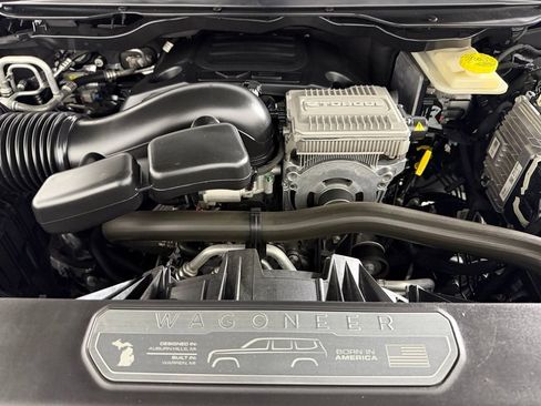 Used 2023 Jeep Wagoneer 4WD image 38
